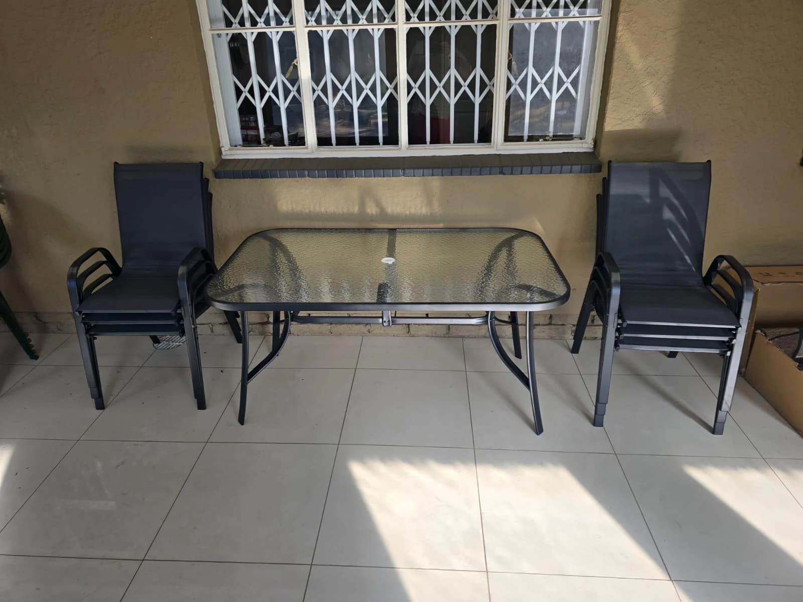 Outdoor dining set assembly